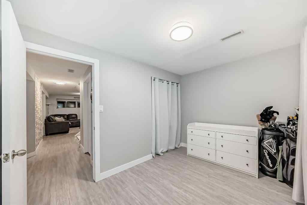 MLS® A2269331 - 466 Huntley Way NE in Huntington Hills Calgary, Residential