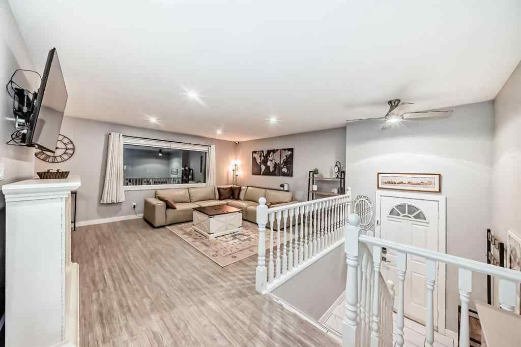 MLS® A2269331 - 466 Huntley Way NE in Huntington Hills Calgary, Residential