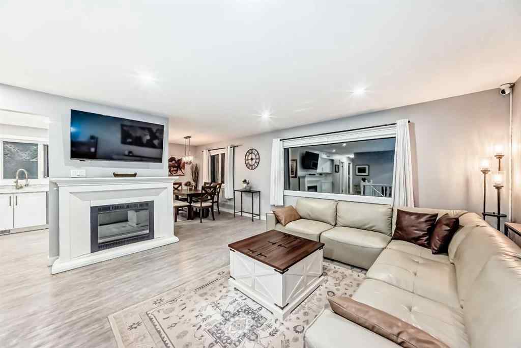 MLS® A2269331 - 466 Huntley Way NE in Huntington Hills Calgary, Residential