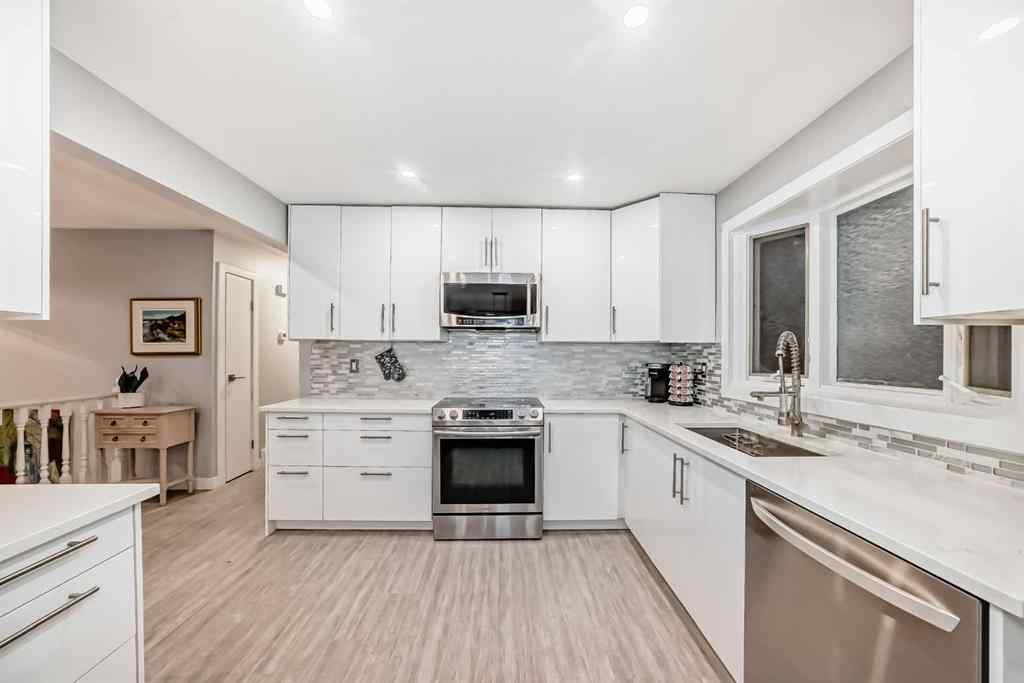 MLS® A2269331 - 466 Huntley Way NE in Huntington Hills Calgary, Residential