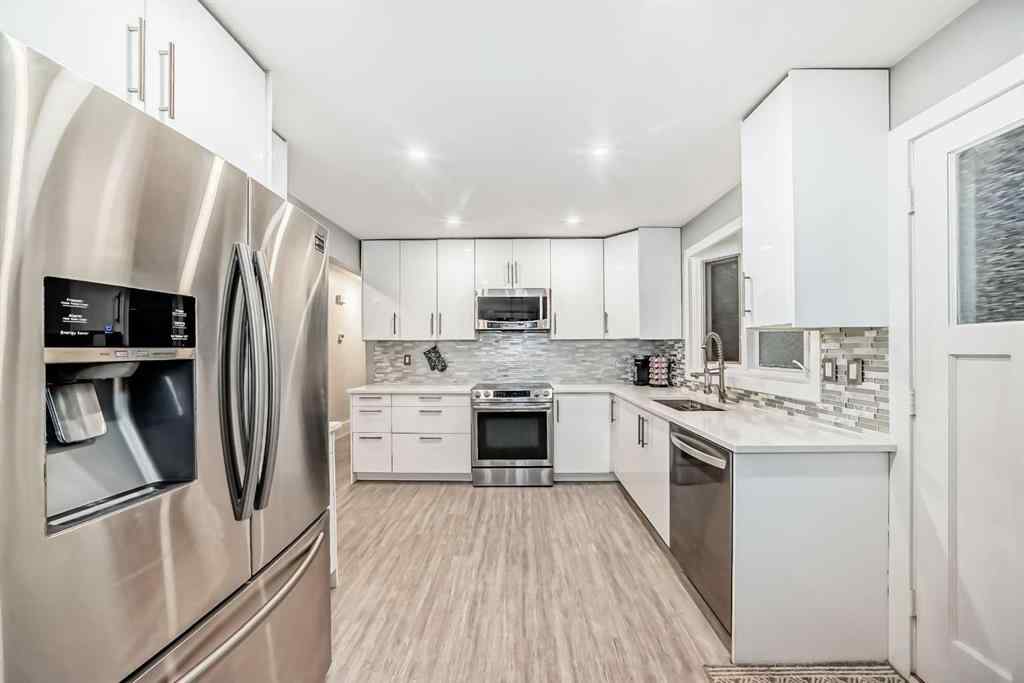 MLS® A2269331 - 466 Huntley Way NE in Huntington Hills Calgary, Residential