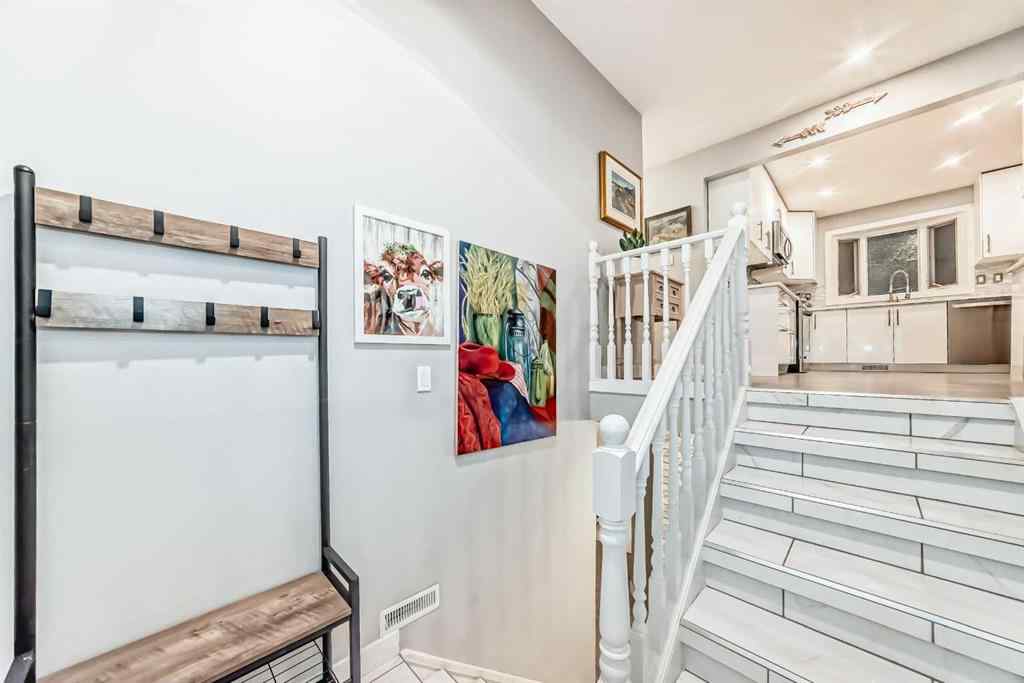 MLS® A2269331 - 466 Huntley Way NE in Huntington Hills Calgary, Residential