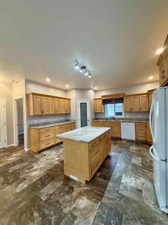 MLS® # A2269332 - 9005 Forest ST   in NONE La Crete, Residential Open Houses