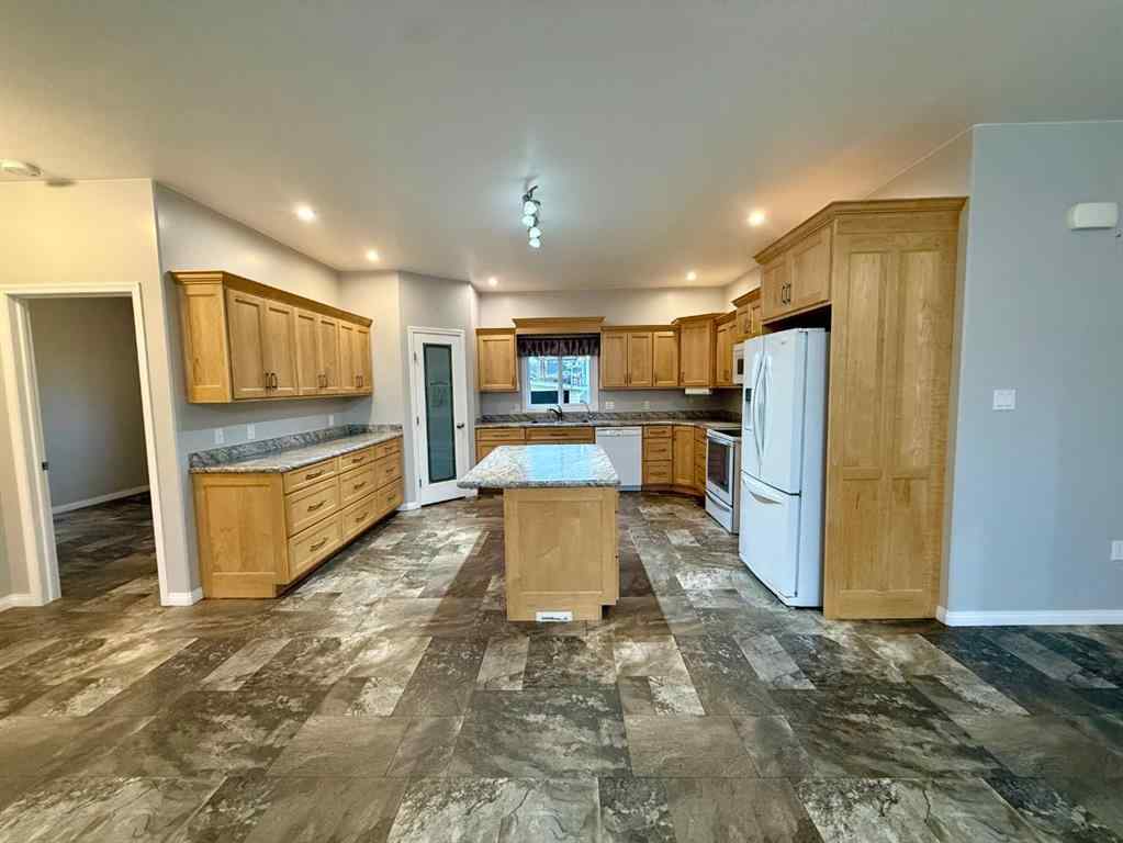 MLS® # A2269332 - 9005 Forest ST   in NONE La Crete, Residential Open Houses