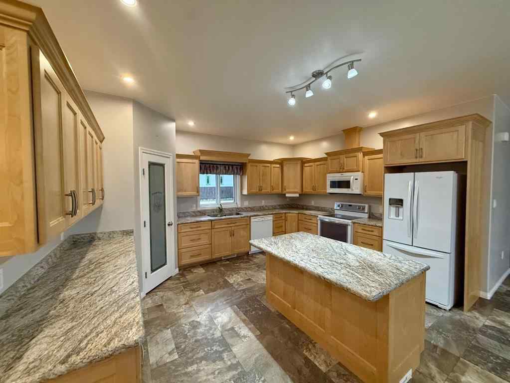 MLS® # A2269332 - 9005 Forest ST   in NONE La Crete, Residential Open Houses