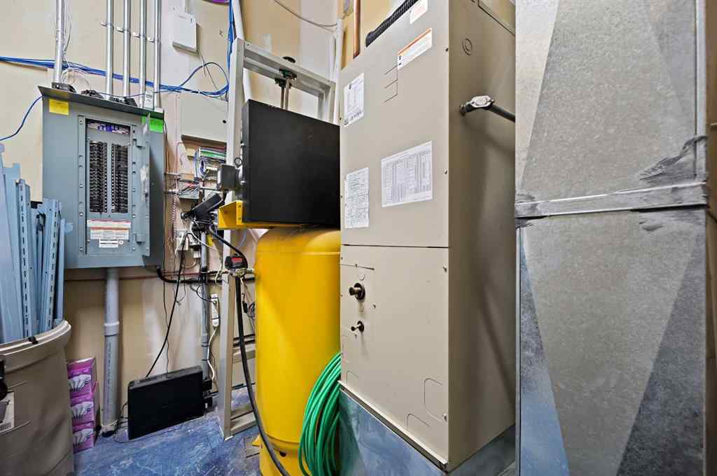 MLS&reg; # A2269338 - Unit #206 2914 Kingsview Boulevard SE in Kingsview Industrial Park Airdrie, Commercial Open Houses