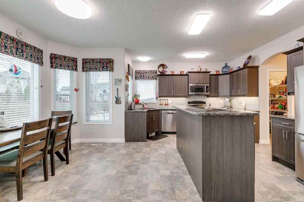 MLS&reg; # A2269339 - 123 Springmere Place  in Westmere Chestermere, Residential Open Houses