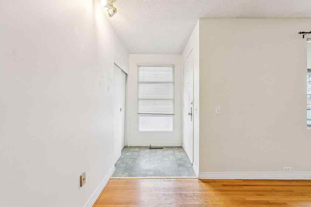 MLS® A2269340 - 3248 Bearspaw Drive NW in Brentwood Calgary, Residential