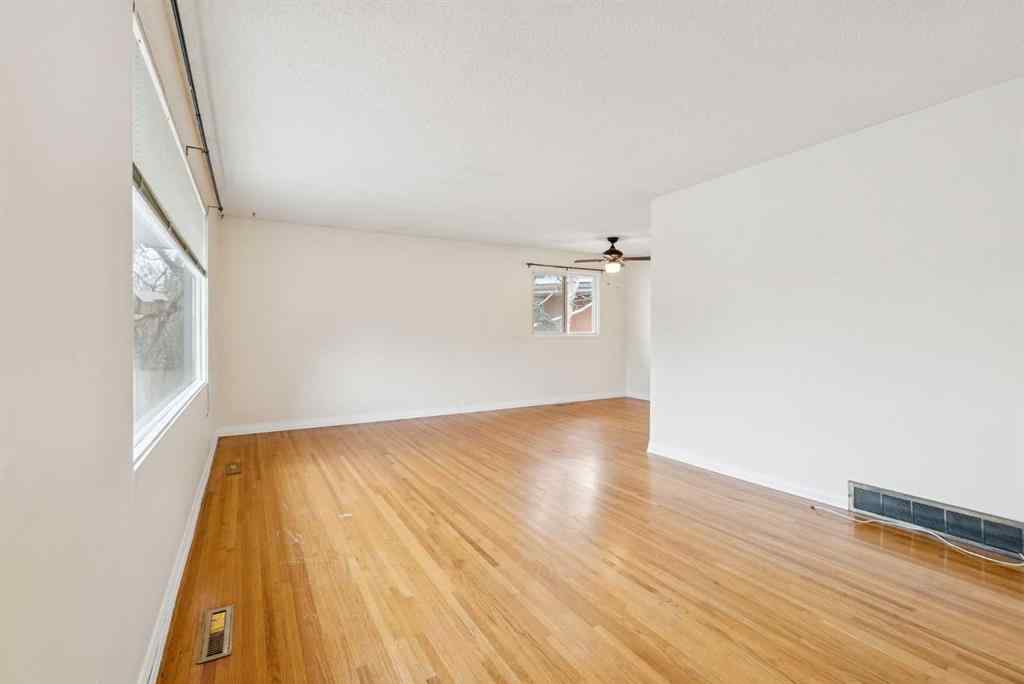 MLS® A2269340 - 3248 Bearspaw Drive NW in Brentwood Calgary, Residential