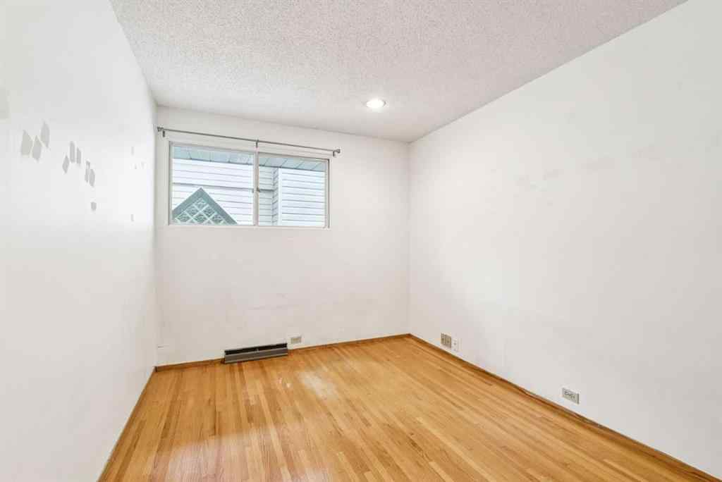 MLS® A2269340 - 3248 Bearspaw Drive NW in Brentwood Calgary, Residential