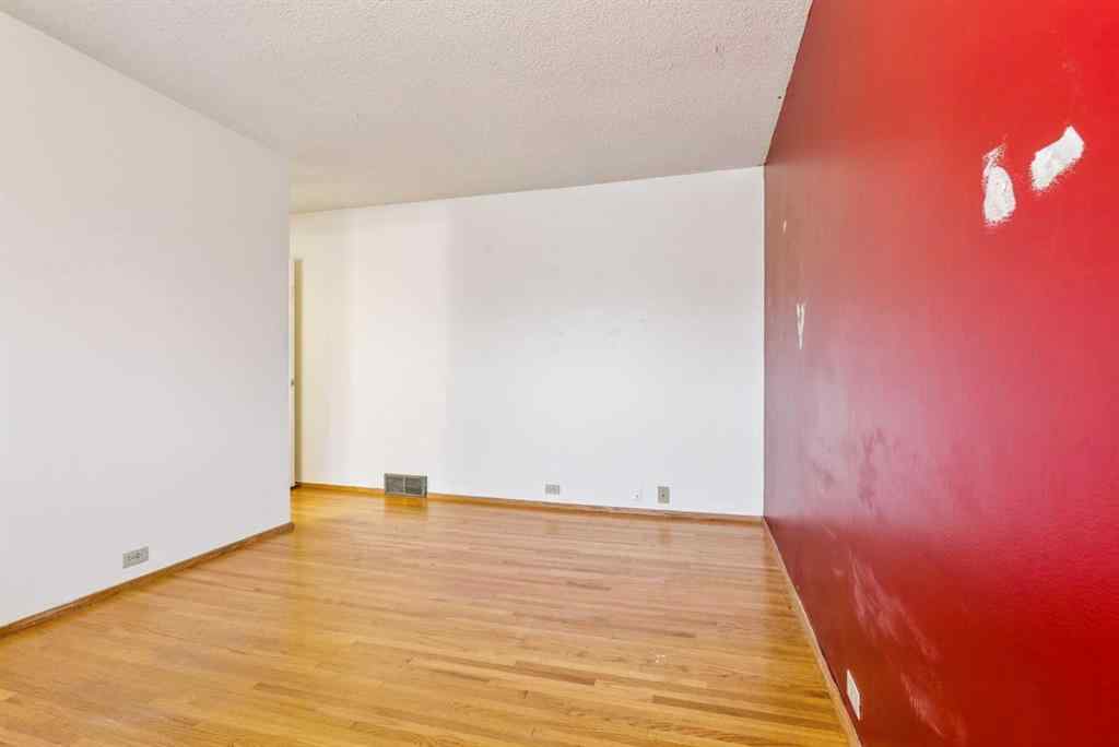 MLS® A2269340 - 3248 Bearspaw Drive NW in Brentwood Calgary, Residential