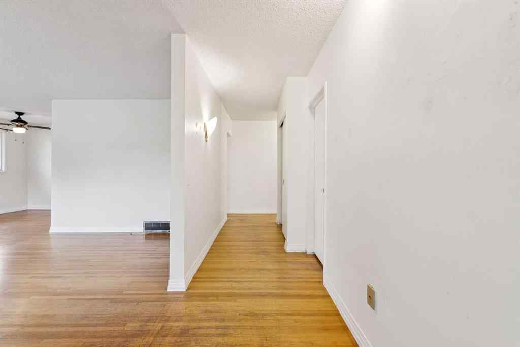 MLS® A2269340 - 3248 Bearspaw Drive NW in Brentwood Calgary, Residential