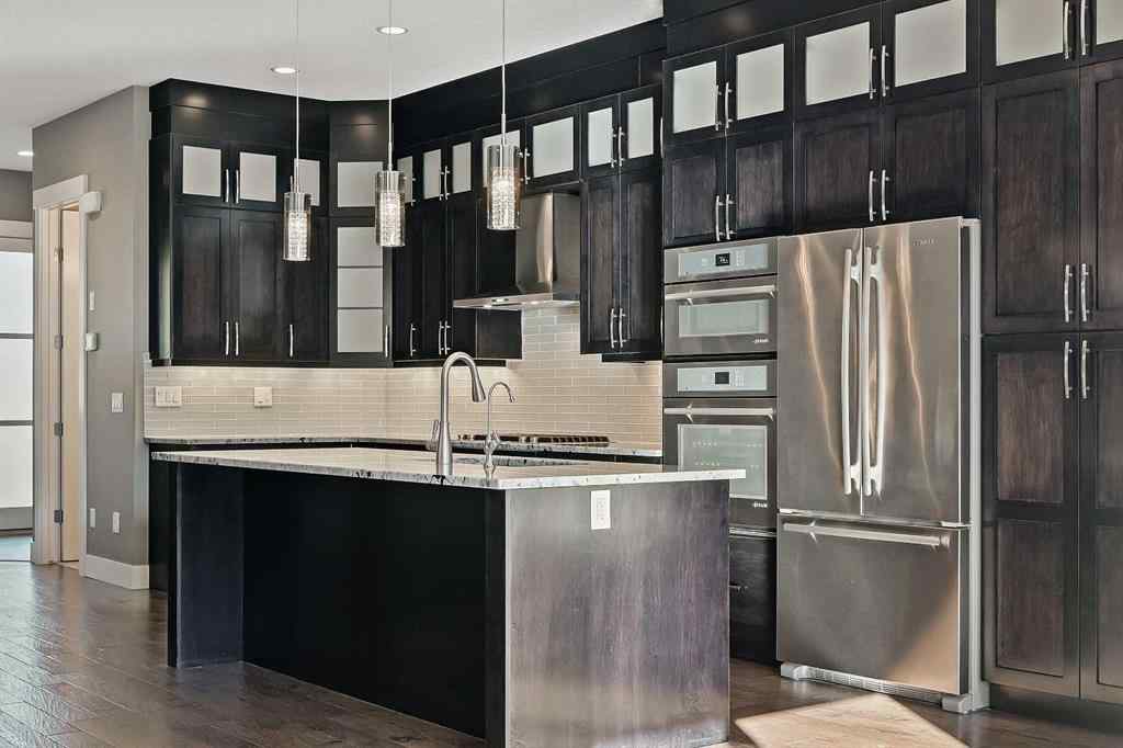 MLS® A2269345 - 443 28 Avenue NW in Mount Pleasant Calgary, Residential