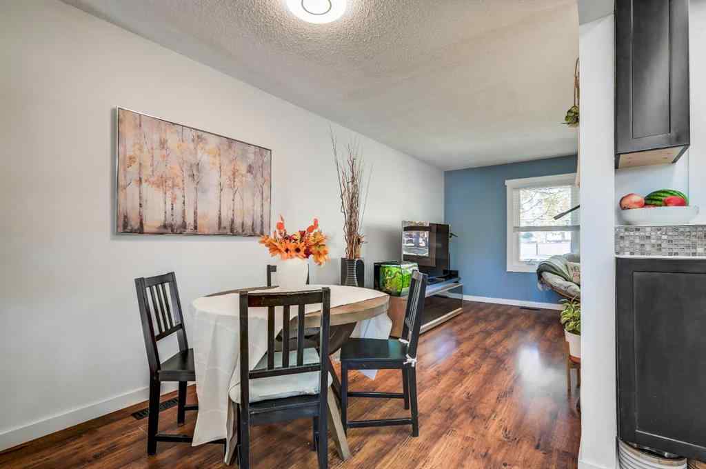 MLS® A2269350 - 828 Queensland Drive SE in Queensland Calgary, Residential