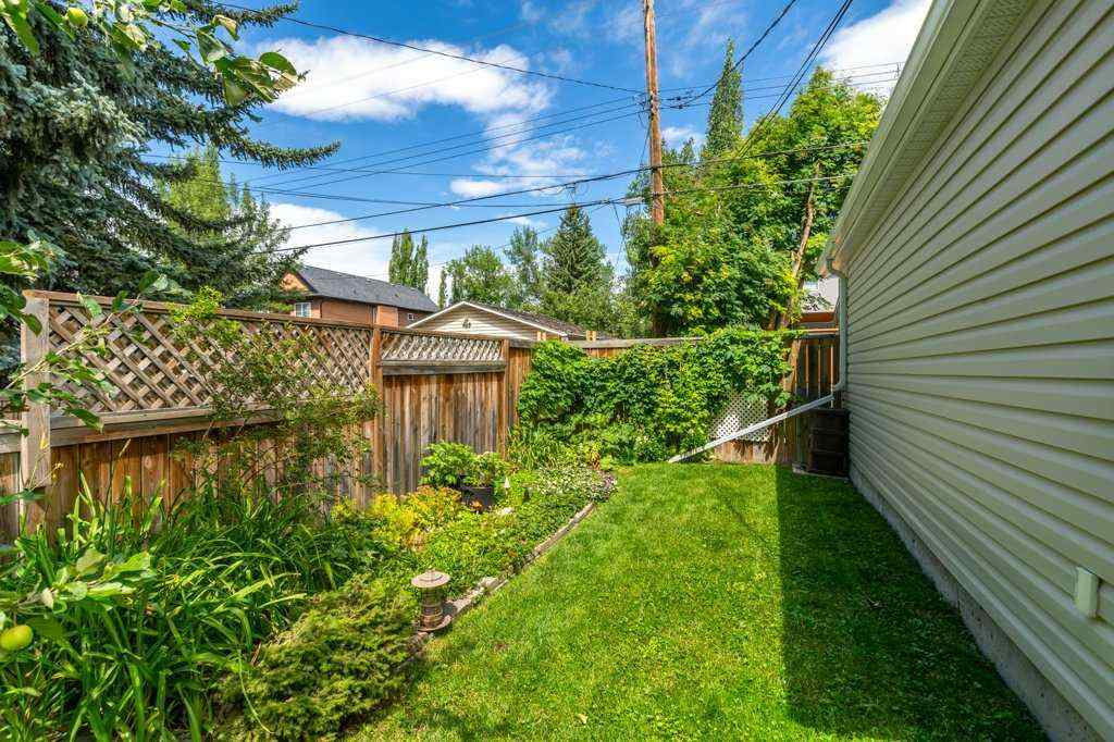 MLS® A2269352 - 224 23 Avenue NE in Tuxedo Park Calgary, Residential