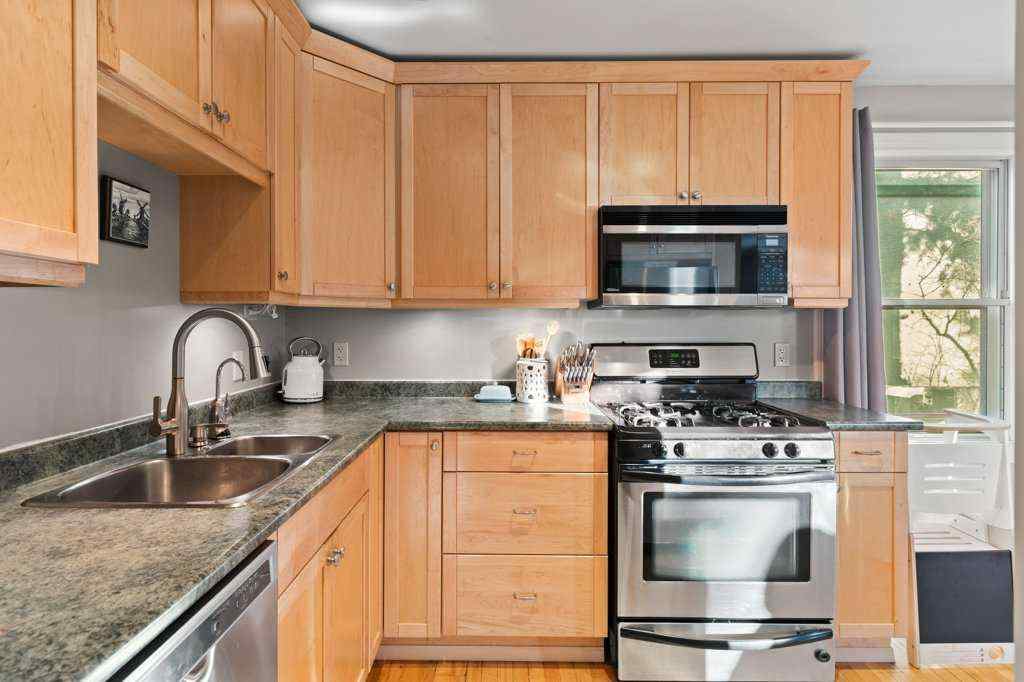 MLS® A2269352 - 224 23 Avenue NE in Tuxedo Park Calgary, Residential