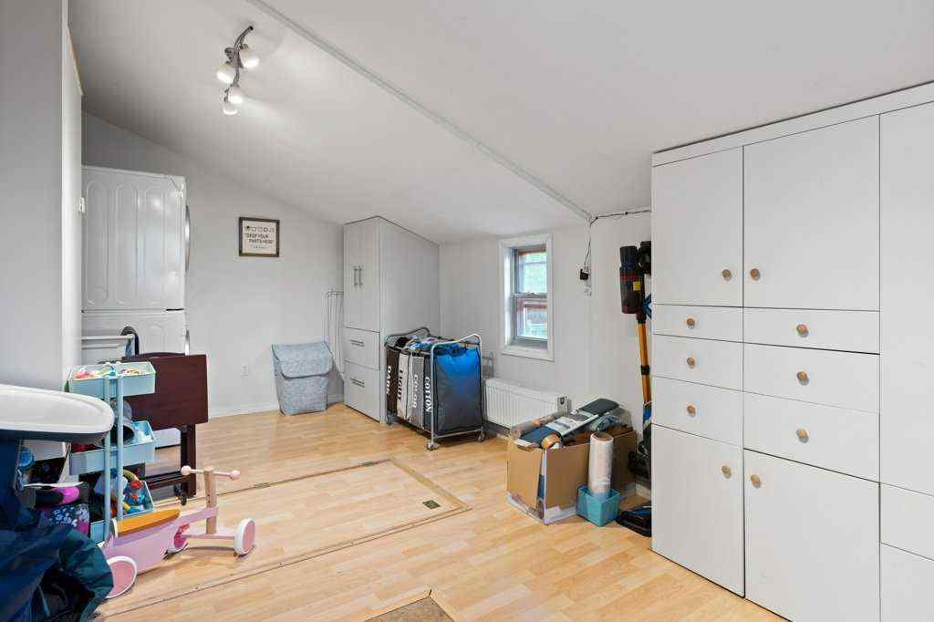 MLS® A2269352 - 224 23 Avenue NE in Tuxedo Park Calgary, Residential