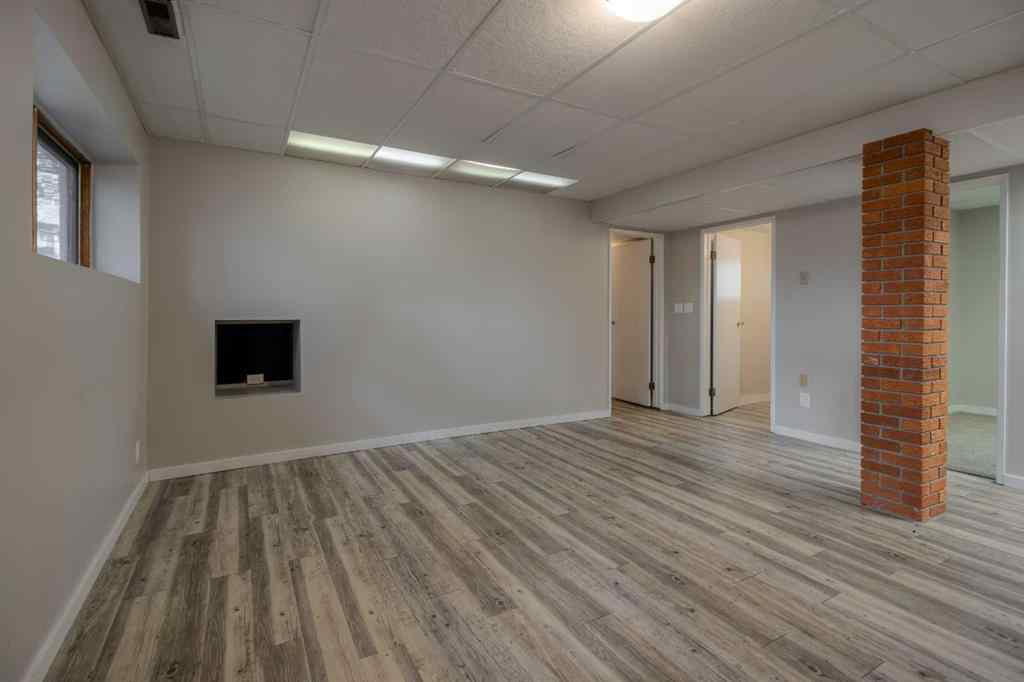 MLS® A2269360 - 49 Simon Fraser Boulevard W in Varsity Village Lethbridge, Residential
