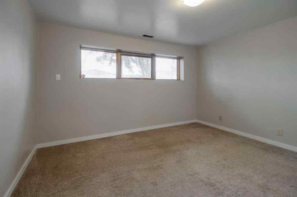 MLS® A2269360 - 49 Simon Fraser Boulevard W in Varsity Village Lethbridge, Residential