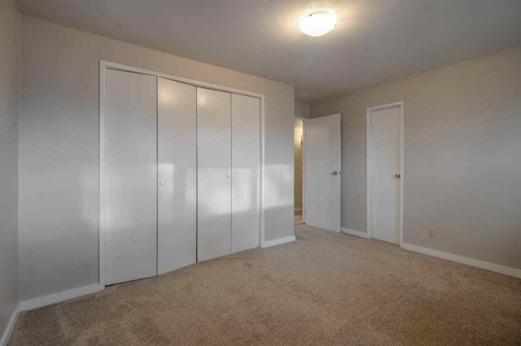 MLS® A2269360 - 49 Simon Fraser Boulevard W in Varsity Village Lethbridge, Residential