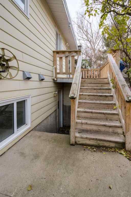 MLS® A2269360 - 49 Simon Fraser Boulevard W in Varsity Village Lethbridge, Residential