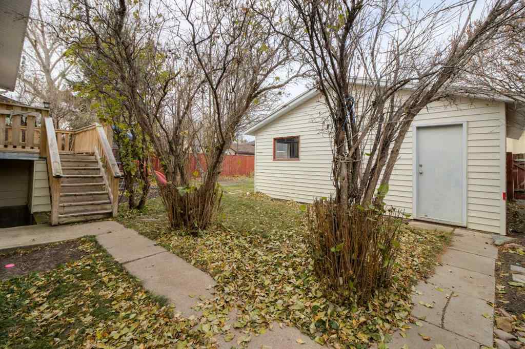 MLS® A2269360 - 49 Simon Fraser Boulevard W in Varsity Village Lethbridge, Residential
