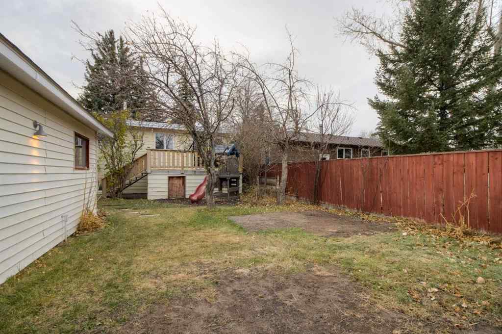 MLS® A2269360 - 49 Simon Fraser Boulevard W in Varsity Village Lethbridge, Residential