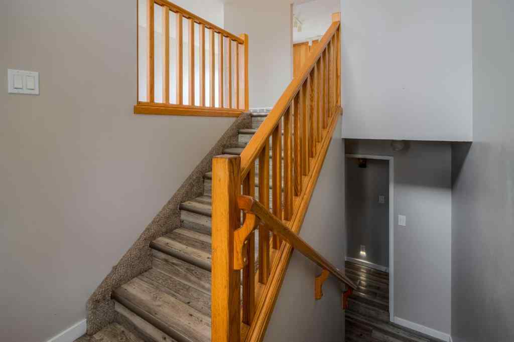MLS® A2269360 - 49 Simon Fraser Boulevard W in Varsity Village Lethbridge, Residential