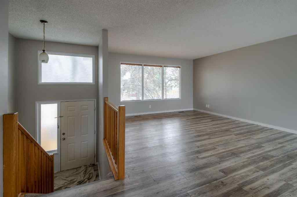 MLS® A2269360 - 49 Simon Fraser Boulevard W in Varsity Village Lethbridge, Residential