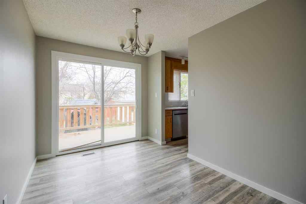 MLS® A2269360 - 49 Simon Fraser Boulevard W in Varsity Village Lethbridge, Residential
