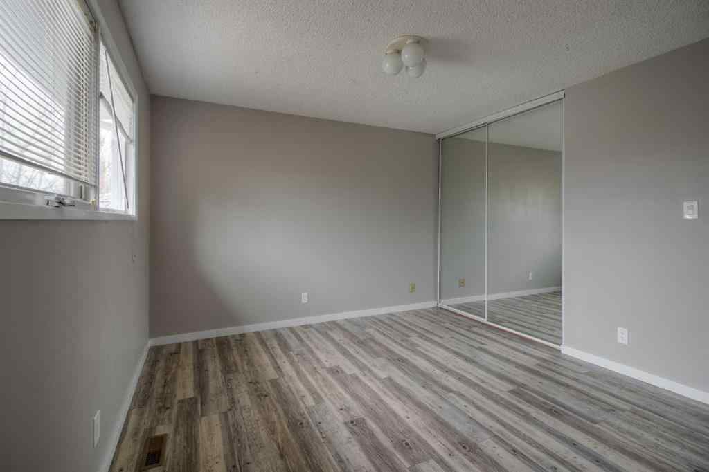 MLS® A2269360 - 49 Simon Fraser Boulevard W in Varsity Village Lethbridge, Residential