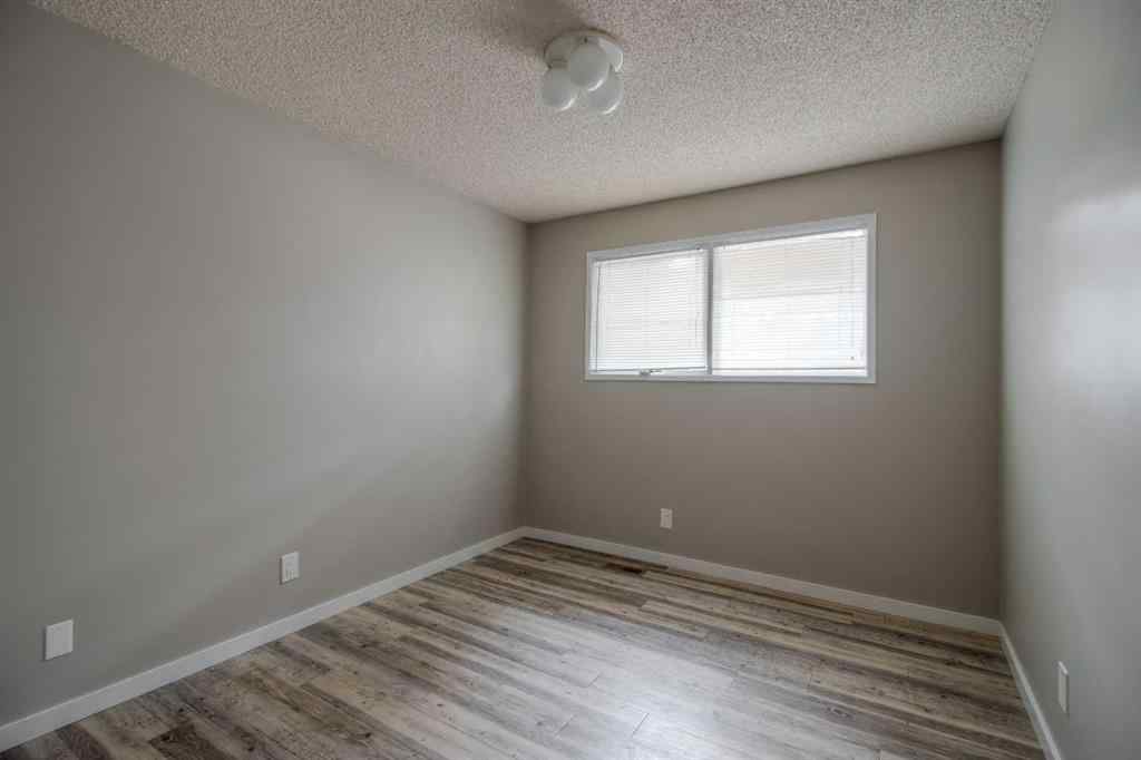 MLS® A2269360 - 49 Simon Fraser Boulevard W in Varsity Village Lethbridge, Residential