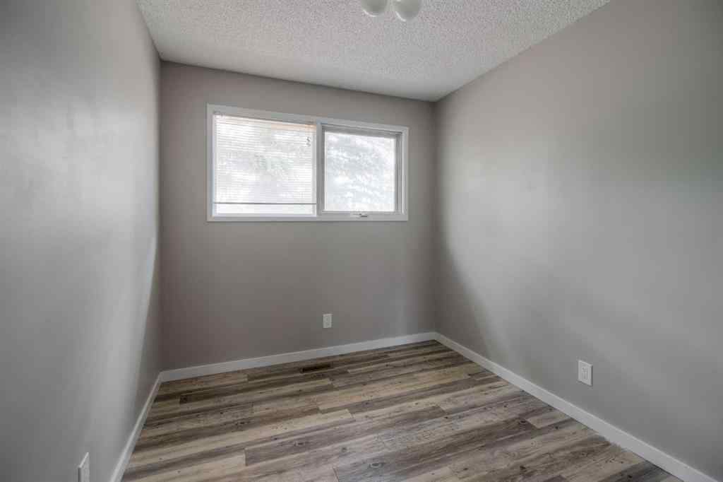 MLS® A2269360 - 49 Simon Fraser Boulevard W in Varsity Village Lethbridge, Residential