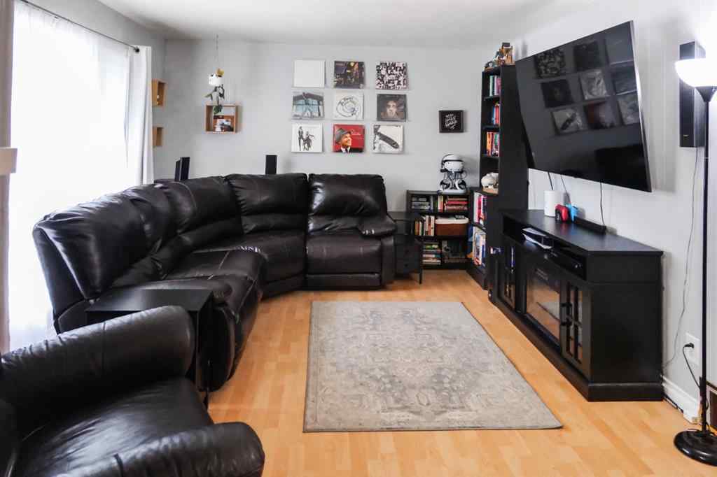 MLS&reg; # A2269364 - 4916 47 Street  in Downtown East Stettler, Residential Open Houses