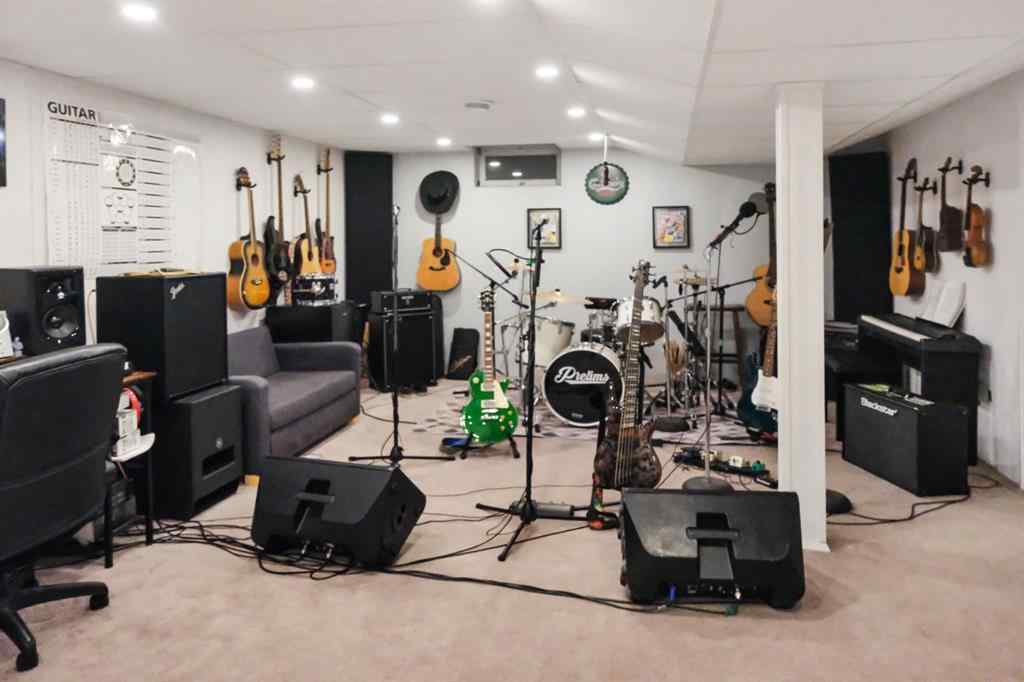 MLS&reg; # A2269364 - 4916 47 Street  in Downtown East Stettler, Residential Open Houses