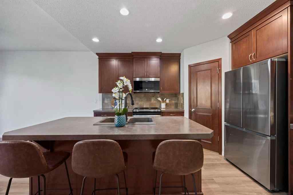 MLS® A2269366 - 8 Brightoncrest Way SE in New Brighton Calgary, Residential