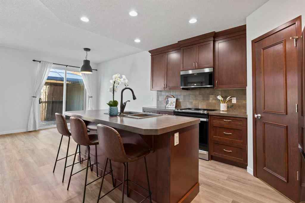 MLS® A2269366 - 8 Brightoncrest Way SE in New Brighton Calgary, Residential