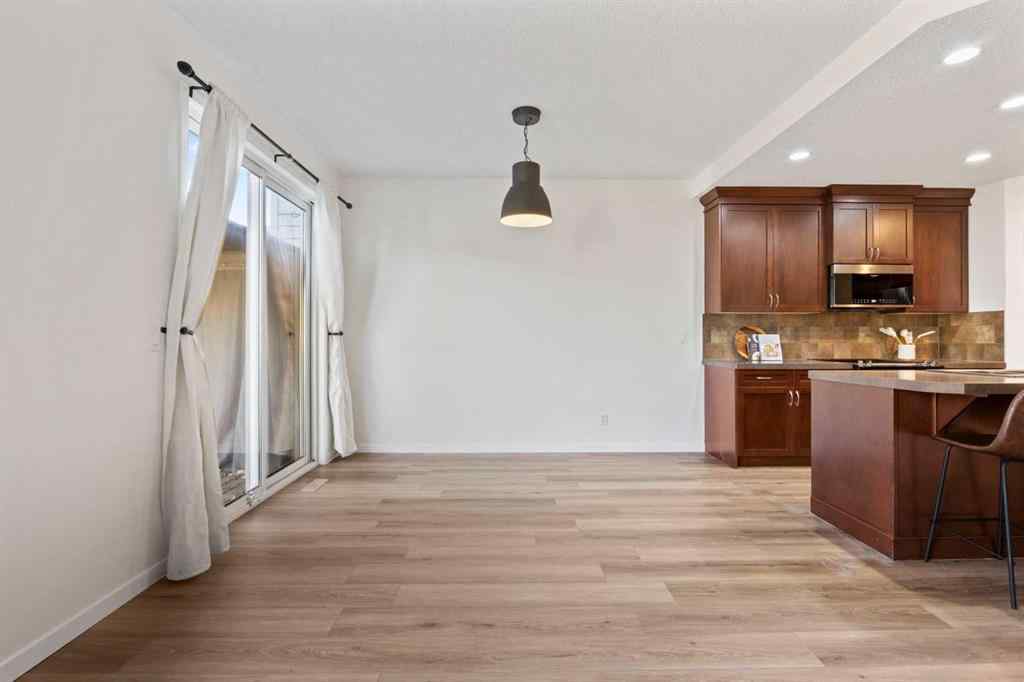 MLS® A2269366 - 8 Brightoncrest Way SE in New Brighton Calgary, Residential