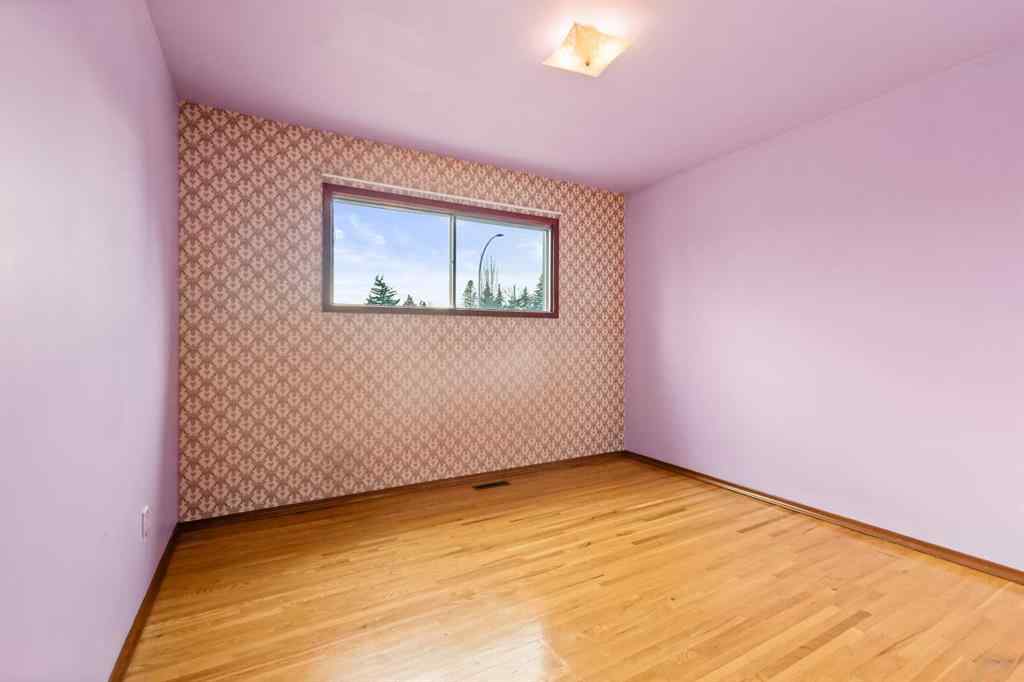 MLS&reg; # A2269369 - 3504 Button Road NW in Brentwood Calgary, Residential Open Houses