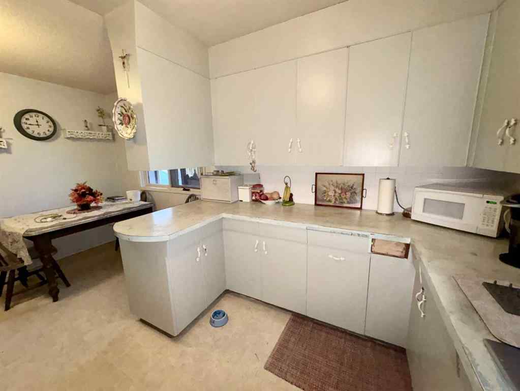 MLS&reg; # A2269370 - 4415 52 Street  in NONE Vermilion, Commercial Open Houses