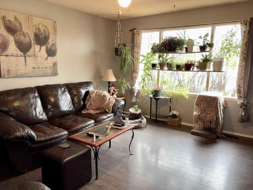 MLS&reg; # A2269370 - 4415 52 Street  in NONE Vermilion, Commercial Open Houses