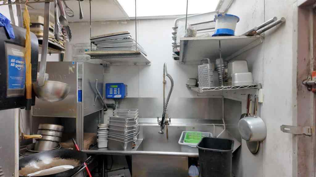 MLS® # A2269372 - 3829 Bow Trail SW in Rosscarrock Calgary, Commercial Open Houses