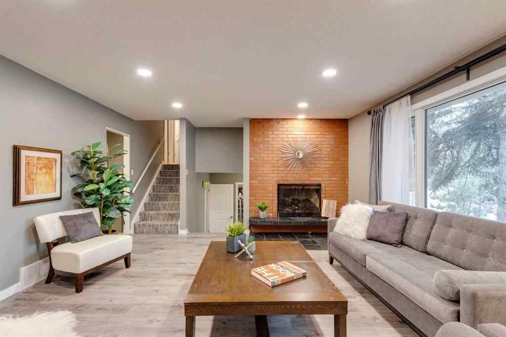 MLS® A2269374 - 4023 Varmoor Road NW in Varsity Calgary, Residential