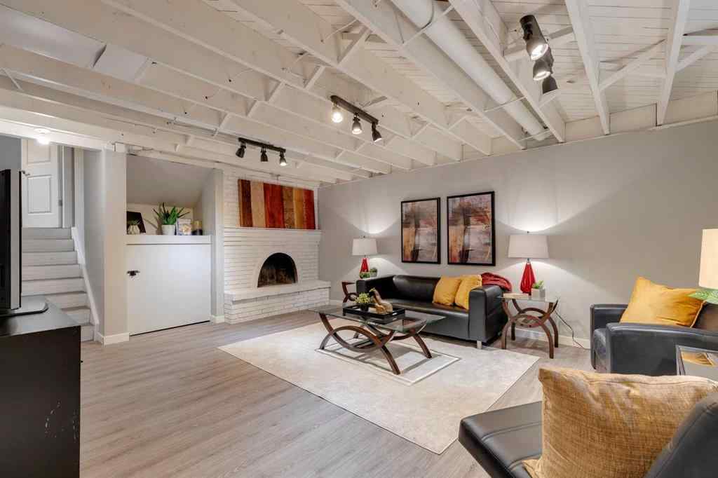 MLS® A2269374 - 4023 Varmoor Road NW in Varsity Calgary, Residential