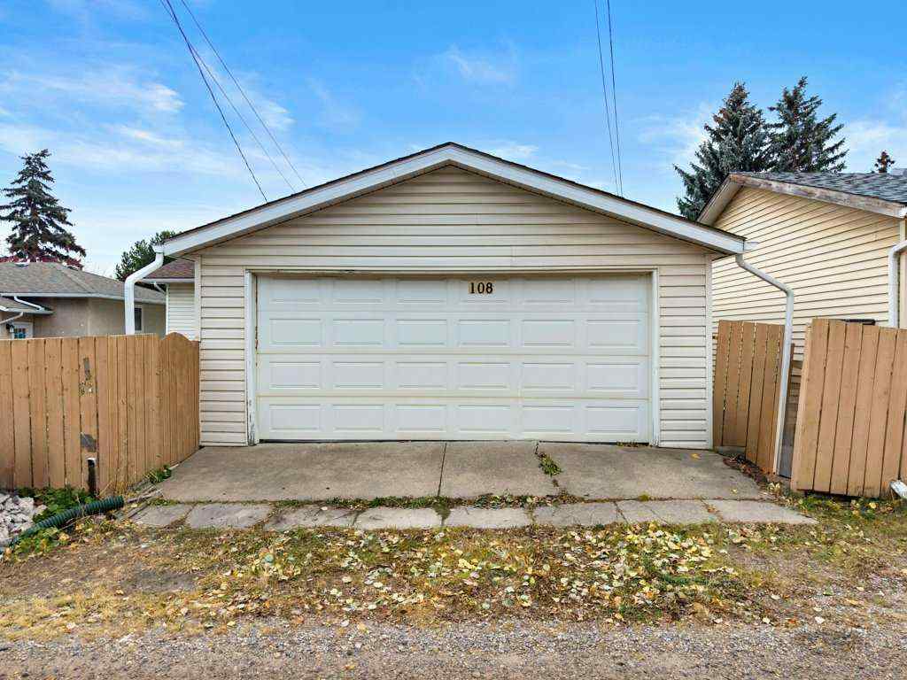 MLS® A2269375 - 108 Sackville Drive SW in Southwood Calgary, Residential