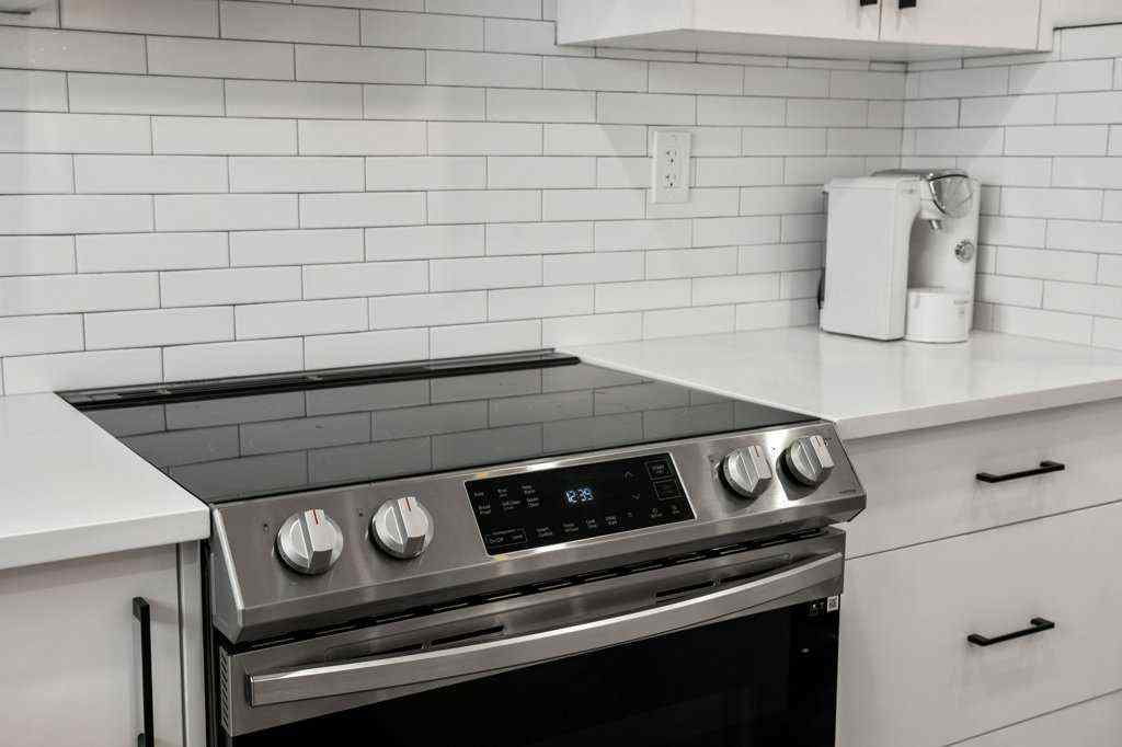 MLS® A2269375 - 108 Sackville Drive SW in Southwood Calgary, Residential