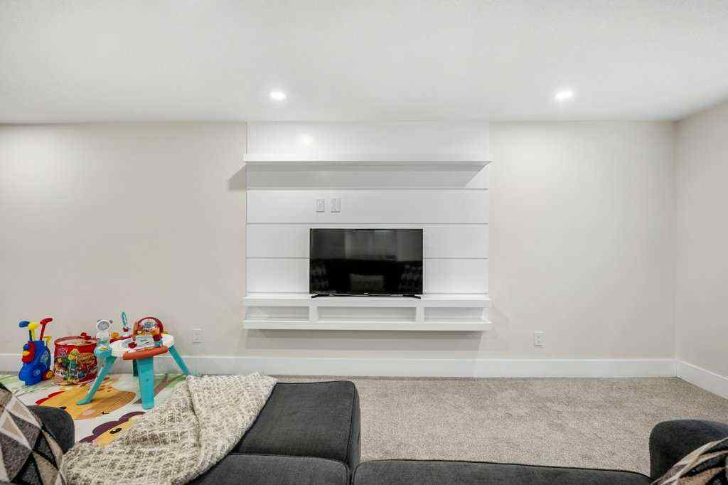 MLS® A2269375 - 108 Sackville Drive SW in Southwood Calgary, Residential