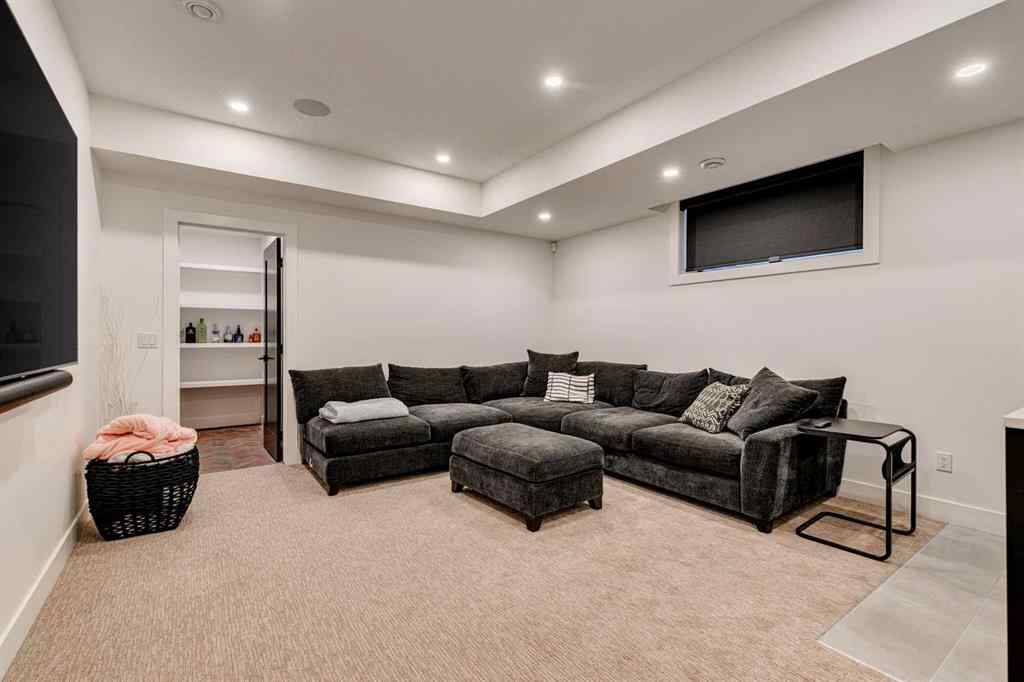 MLS® A2269379 - 2219 32 Street SW in Killarney/Glengarry Calgary, Residential