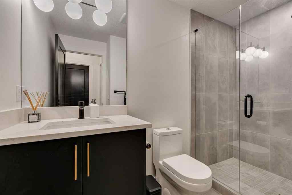 MLS® A2269379 - 2219 32 Street SW in Killarney/Glengarry Calgary, Residential