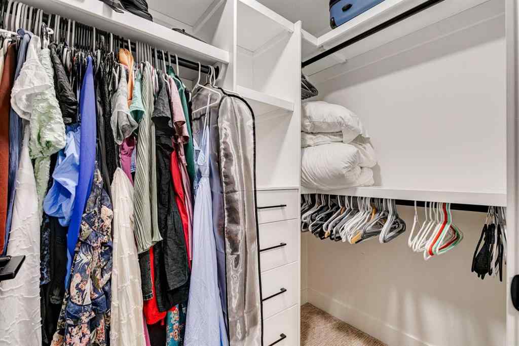 MLS® A2269379 - 2219 32 Street SW in Killarney/Glengarry Calgary, Residential